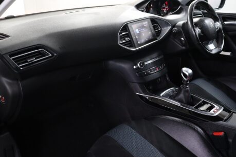 Peugeot 308 1.2 PureTech Tech Edition Euro 6 (s/s) 5dr 25