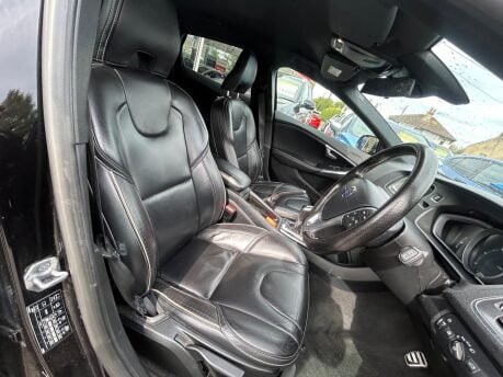 Volvo V40 D3 R-DESIGN LUX NAV 10