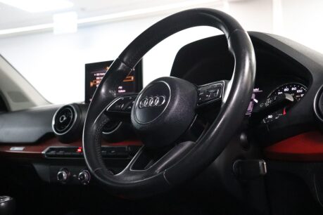 Audi Q2 TFSI SPORT 12