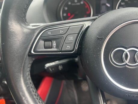 Audi Q2 TFSI SPORT 12