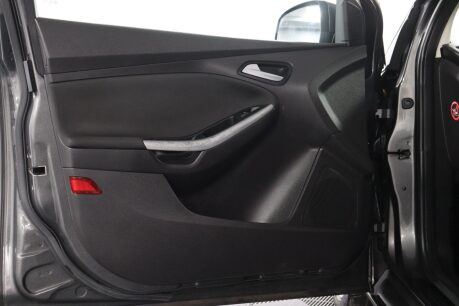 Ford Focus ZETEC 34