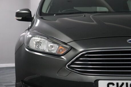Ford Focus ZETEC 25