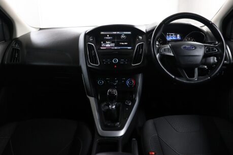 Ford Focus ZETEC 33