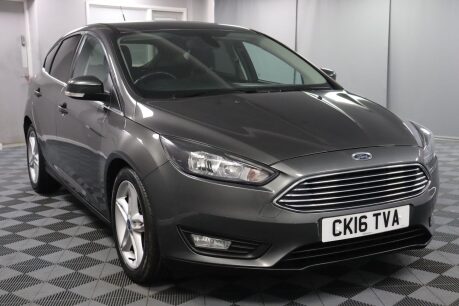 Ford Focus ZETEC 6