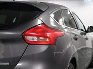 Ford Focus ZETEC 29