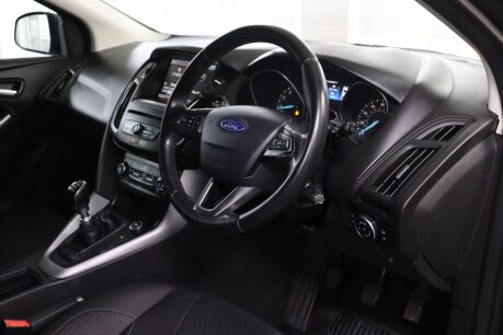 Ford Focus ZETEC 43