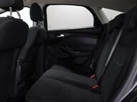 Ford Focus ZETEC 31