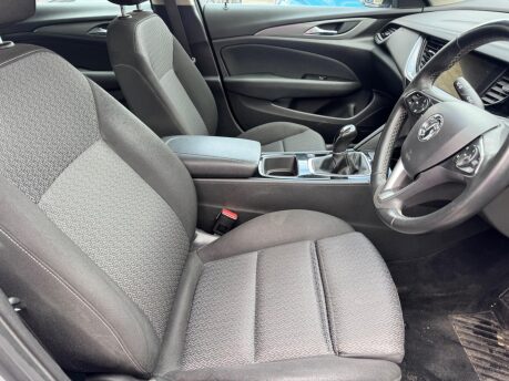 Vauxhall Insignia DESIGN NAV ECOTEC 8