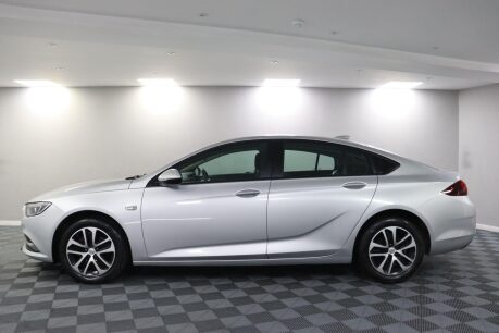 Vauxhall Insignia DESIGN NAV ECOTEC 18