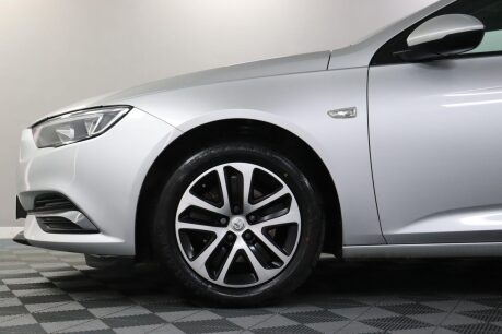 Vauxhall Insignia DESIGN NAV ECOTEC 27