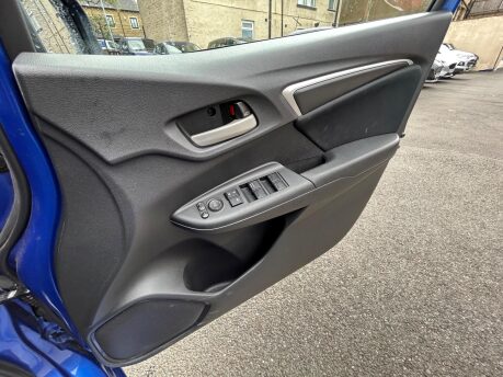 Honda Jazz I-VTEC SE 15