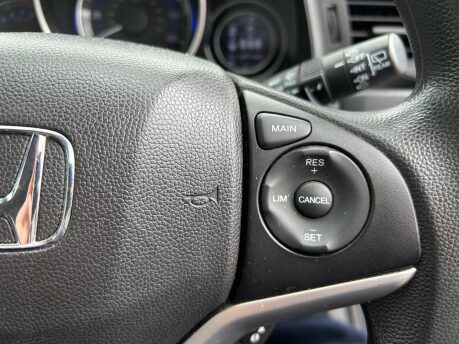 Honda Jazz I-VTEC SE 14