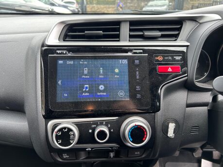Honda Jazz I-VTEC SE 17