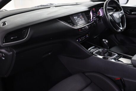 Vauxhall Insignia SRI VX-LINE NAV 34