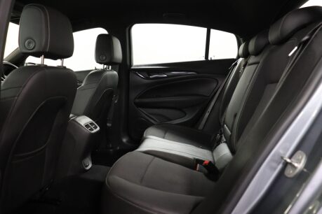 Vauxhall Insignia SRI VX-LINE NAV 41