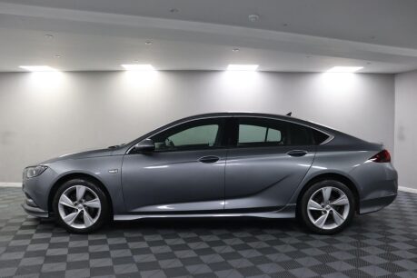 Vauxhall Insignia SRI VX-LINE NAV 18