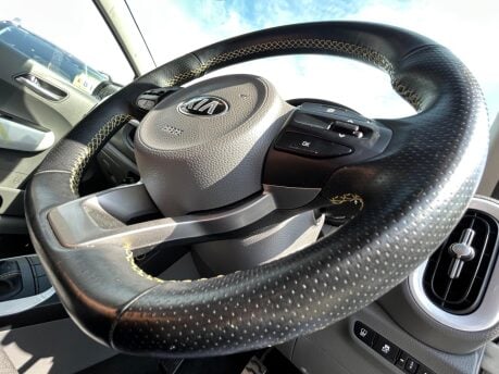 Kia Picanto X-LINE 18
