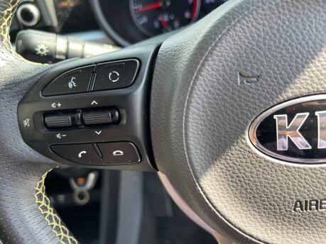 Kia Picanto X-LINE 13