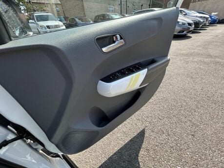 Kia Picanto X-LINE 15