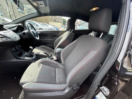 Ford Fiesta ST-LINE 19