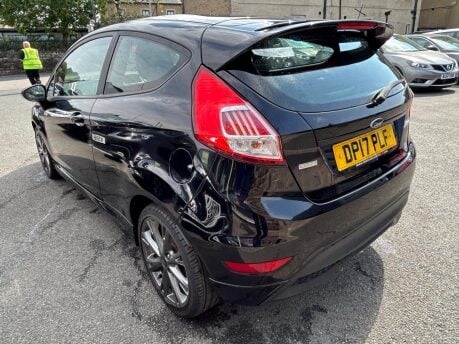 Ford Fiesta ST-LINE 6