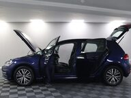 Volkswagen Golf SE TSI DSG 6