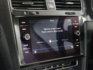 Volkswagen Golf SE TSI DSG 38