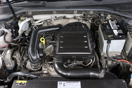 Volkswagen Golf SE TSI DSG 44