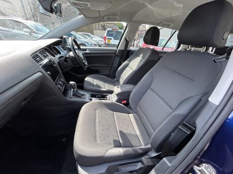 Volkswagen Golf SE TSI DSG 18