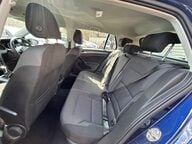 Volkswagen Golf SE TSI DSG 11