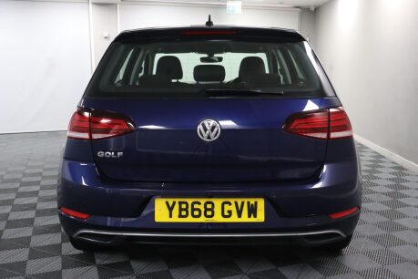 Volkswagen Golf SE TSI DSG 8
