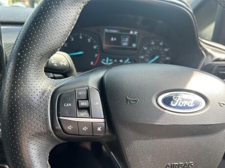 Ford Fiesta ST-LINE 12