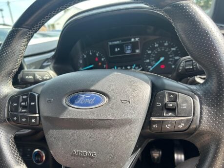 Ford Fiesta ST-LINE 14