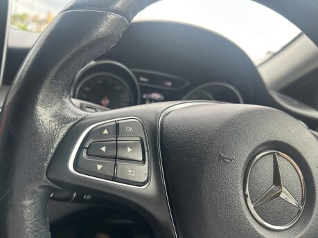 Mercedes-Benz GLA GLA 200 SE EXECUTIVE 13