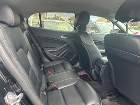 Mercedes-Benz GLA GLA 200 SE EXECUTIVE 11