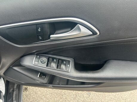 Mercedes-Benz GLA GLA 200 SE EXECUTIVE 15