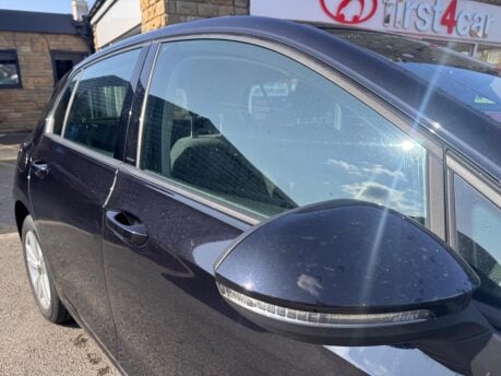 Volkswagen Golf LIFE TDI 17