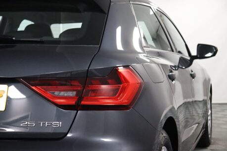 Audi A1 SPORTBACK TFSI TECHNIK 23