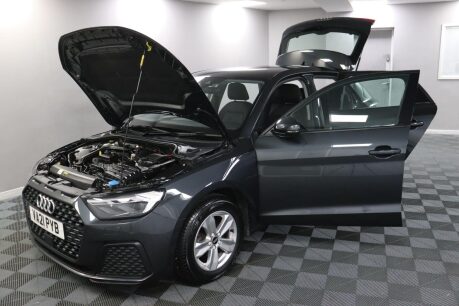 Audi A1 SPORTBACK TFSI TECHNIK 16