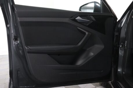 Audi A1 SPORTBACK TFSI TECHNIK 42
