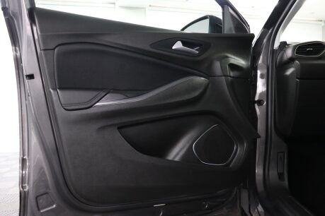 Vauxhall Grandland X SRI NAV 44