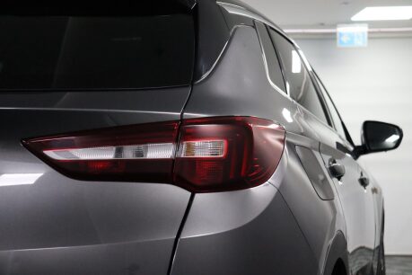 Vauxhall Grandland X SRI NAV 23