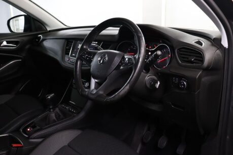 Vauxhall Grandland X SRI NAV 5