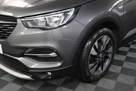 Vauxhall Grandland X SRI NAV 31