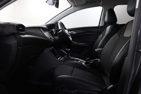 Vauxhall Grandland X SRI NAV 43