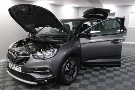 Vauxhall Grandland X SRI NAV 16