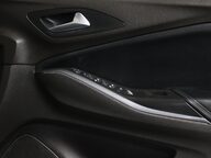 Vauxhall Grandland X SRI NAV 36