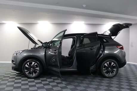 Vauxhall Grandland X SRI NAV 6