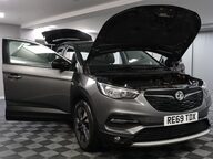 Vauxhall Grandland X SRI NAV 15