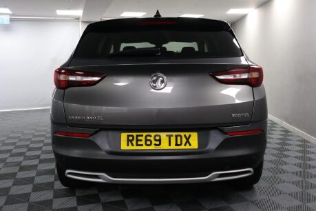 Vauxhall Grandland X SRI NAV 8